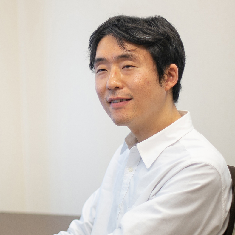 インタビュー